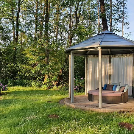 Apartment Brodthage, App. 2 *